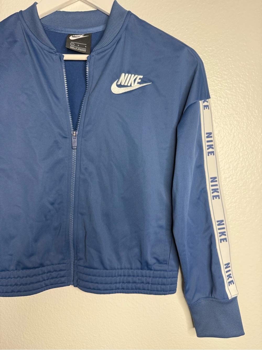 Nike Navy Blue Track Jacket with White Sleeve Tape Back to school L (Unisex) - Picture 4 of 11
